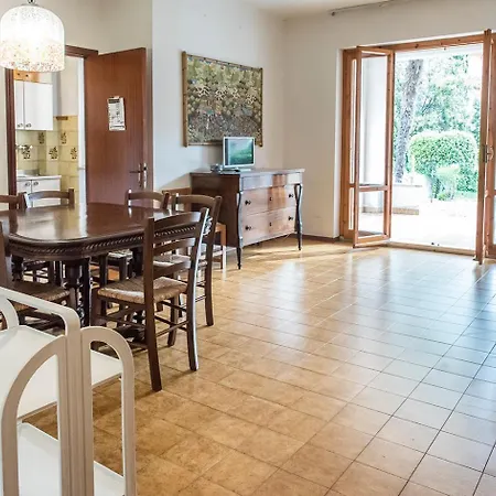 N037 - Numana, Trilocale Con Giardino A Due Passi Dal Mare